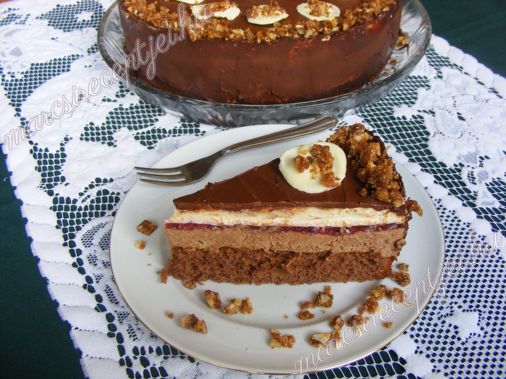 Erdei gyümölcsös csoki mousse torta
