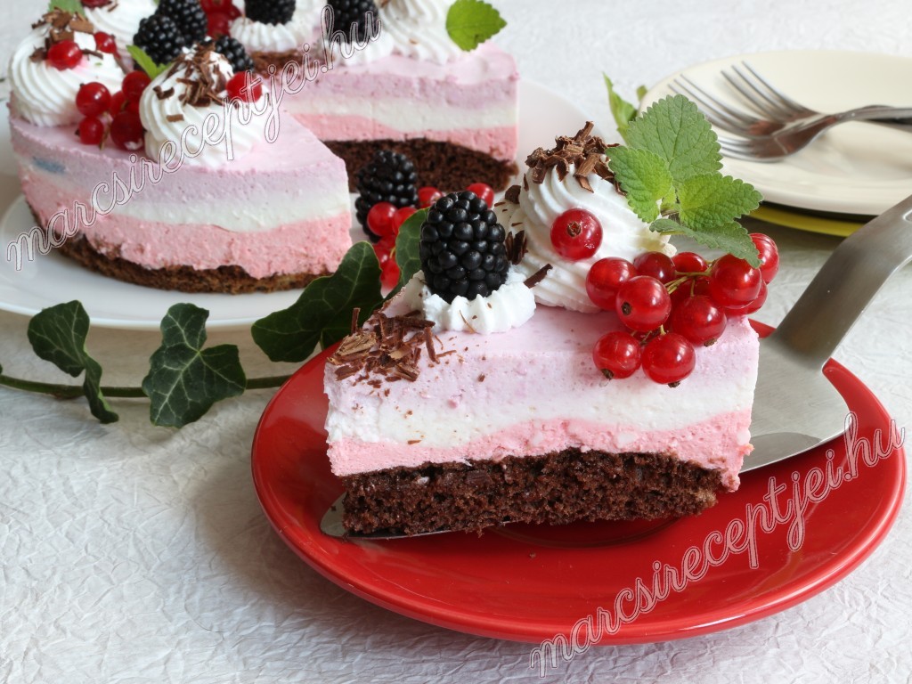 Gyümölcsös túrókrém torta