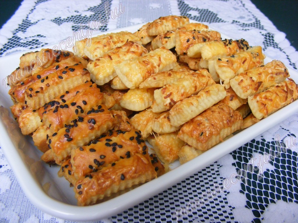 Szezámos sajtos rúd