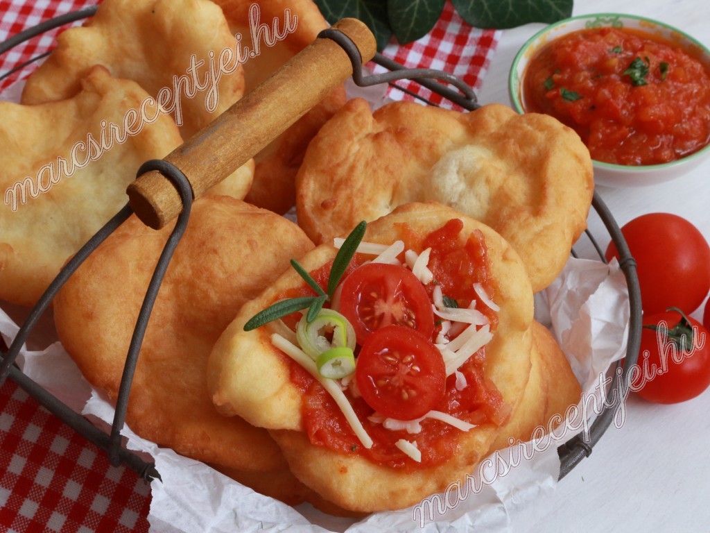 Mini lángos paradicsomszósszal